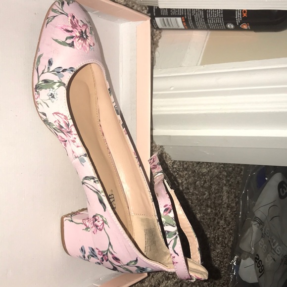 Floral pumps - Picture 3 of 3